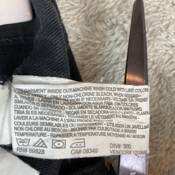 Gloria‎ Vanderbilt Amanda Jeans Size 10P Black Capri Denim Stretch - Picture 16 of 16